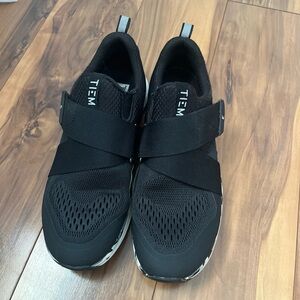 TIEM Cycling Shoes (Size 7.5)
